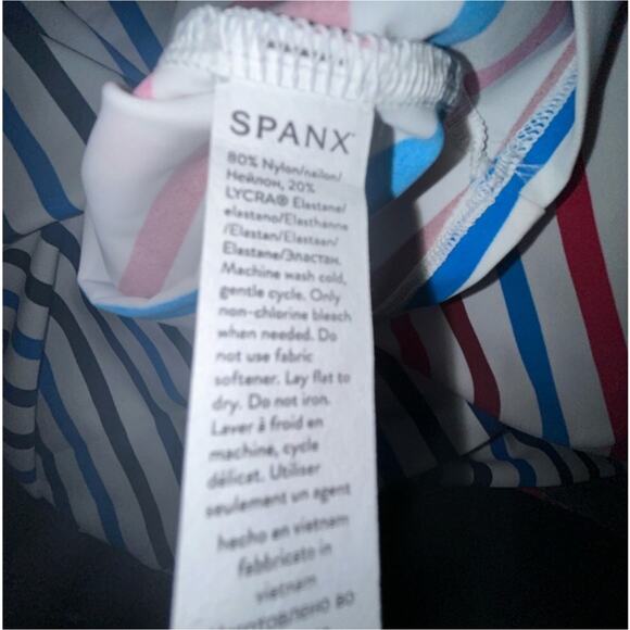 SPANX Ocean Striped Hibiscus Rash guard Swim Shirt Long Sleeve S - Picture 5 of 5